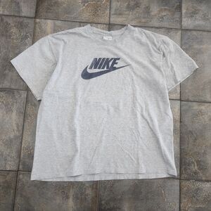 Vintage Y2K Nike Men's Large Silver Tag Swoosh Essential Skater T Shirt